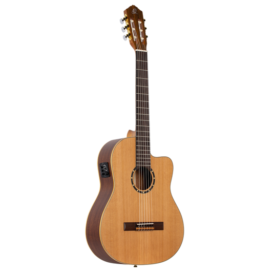 Ortega Family Series Pro Nylon String 4/4 with case